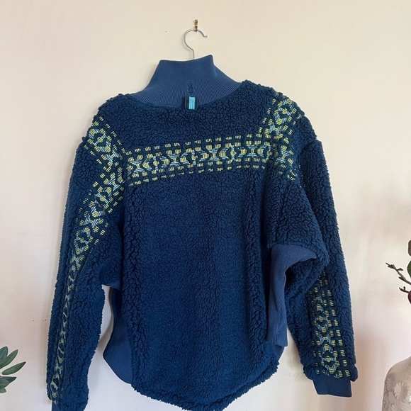 Free People Movement Navy Blue Snowy Peaks Sherpa sweatshirt NWOT JB - Picture 4 of 6